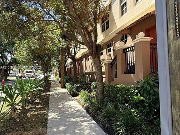 3rd image of 3232 SW 22nd Ter #Cu-113