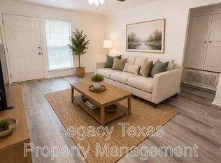 705 Miracle Ln APT D, Cleburne, TX 76033