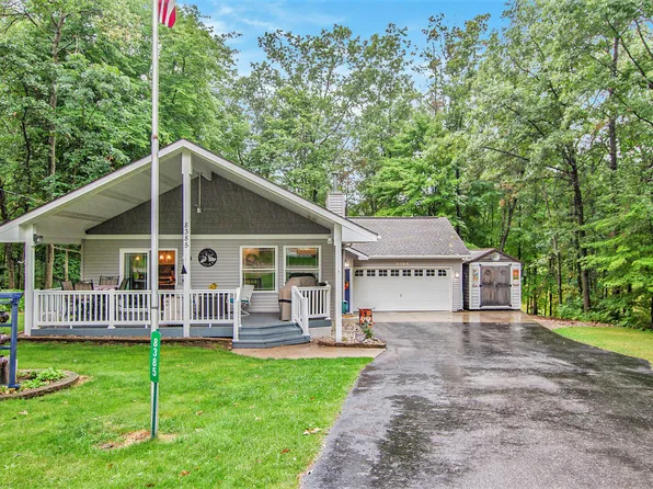 8385 Alberta St, Stanwood, MI 49346