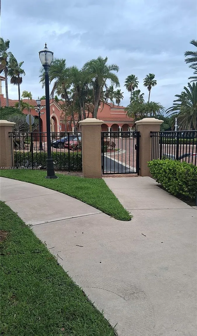 El-Ad Villaggio Condo Bld — Photo 1