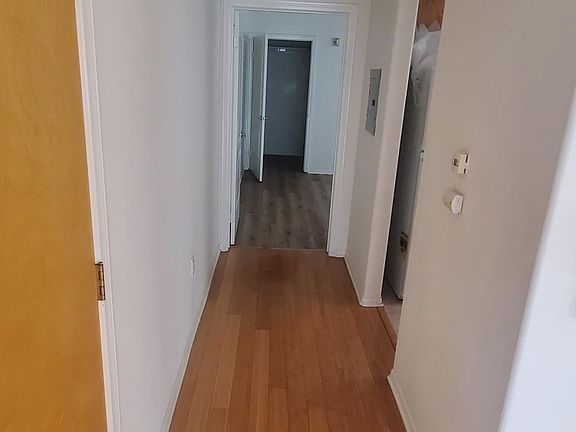 4th image of 1952 Selby Ave #101