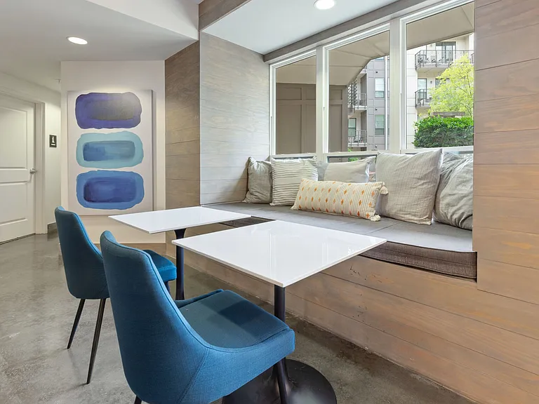 400 Rhett — Photo 16