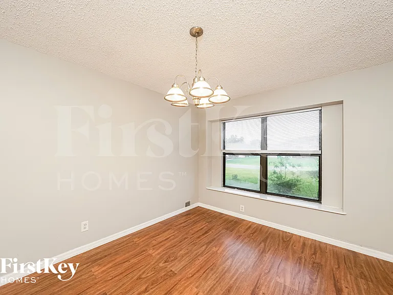 1401 SW Sudder Ave — Photo 4