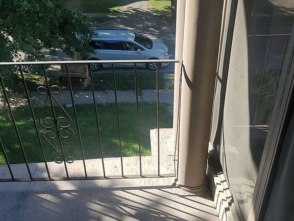 5th image of 216 W 34th St #B
