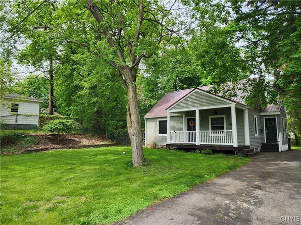 100 Roxann Ave, North Syracuse, NY 13212