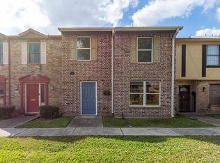 1053 Willow Oaks Cir, Pasadena, TX 77506