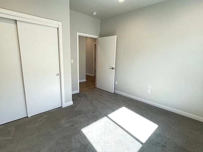304 E Stanford Ave — Photo 31