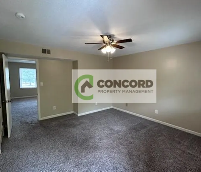 1001 Yanceyville St #C — Photo 8