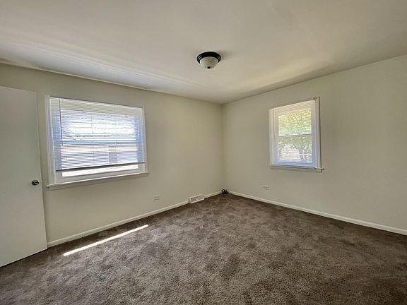 5th image of 121 N Oakwood Ave