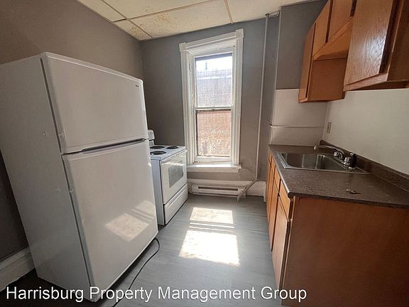 5th image of 243 Maclay St #2F