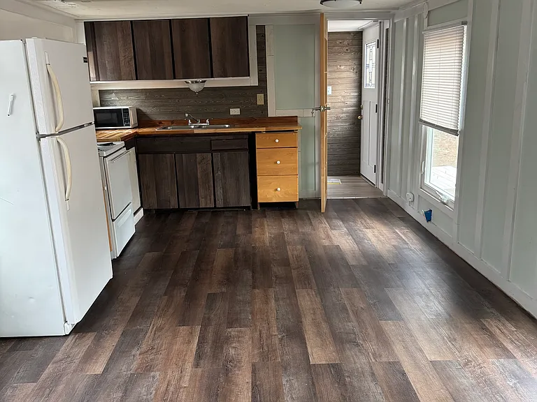 2904 Mars Dr SW — Photo 3