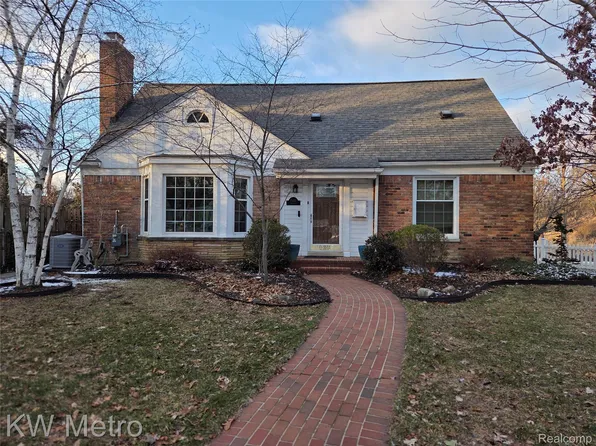 1526 Sycamore Ave, Royal Oak, MI 48073