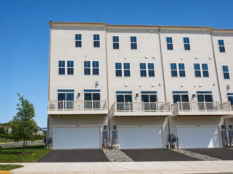 42126 Hazel Grove Ter — Photo 4