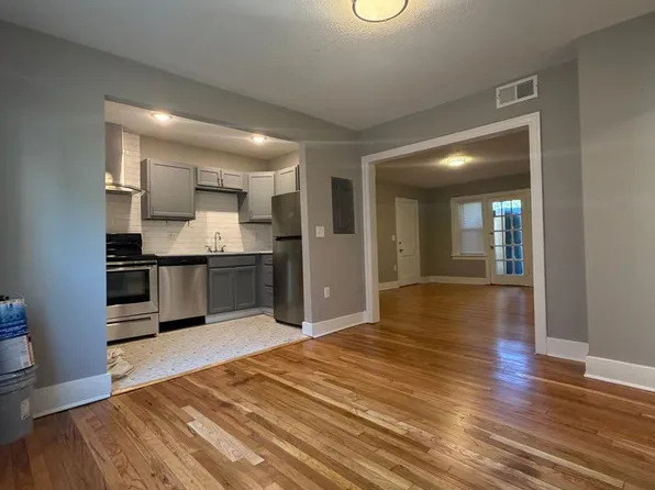 South Plaza Apartments, 5047-5049 Wyandotte St #5049-1, Kansas City, MO 64112