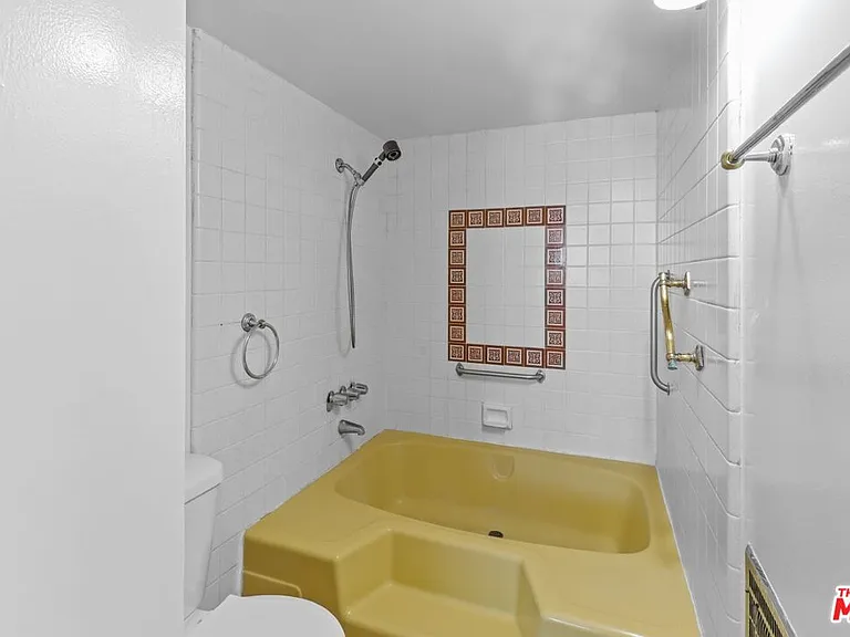 10535 Wilshire Blvd #603 — Photo 37