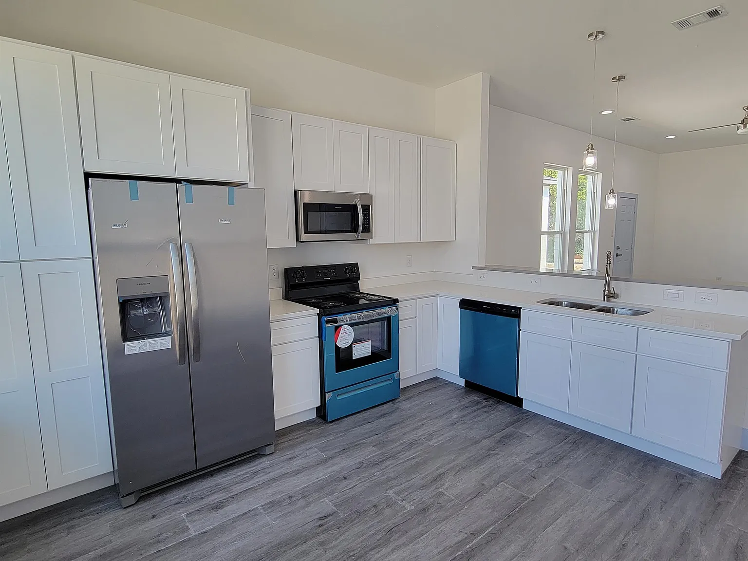 3336 Noor St. - 1 — Photo 2