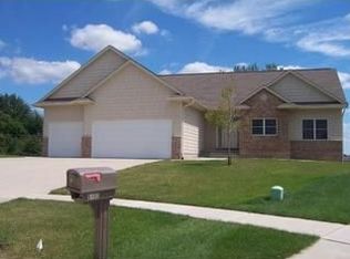 6108 Tia Ct NE, Cedar Rapids, IA 52411