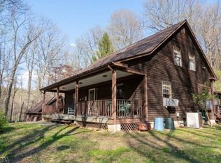 400 Sweet Hollow Rd, Bloomsbury, NJ 08804