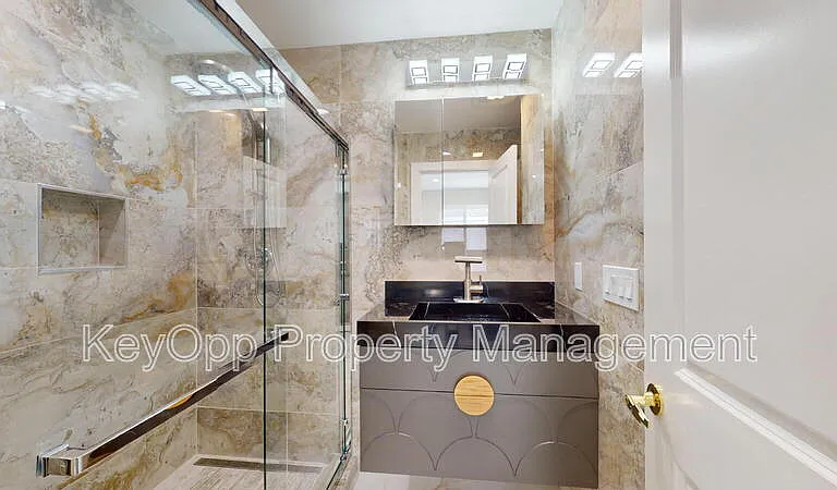 976 Masson Ave #3 — Photo 4