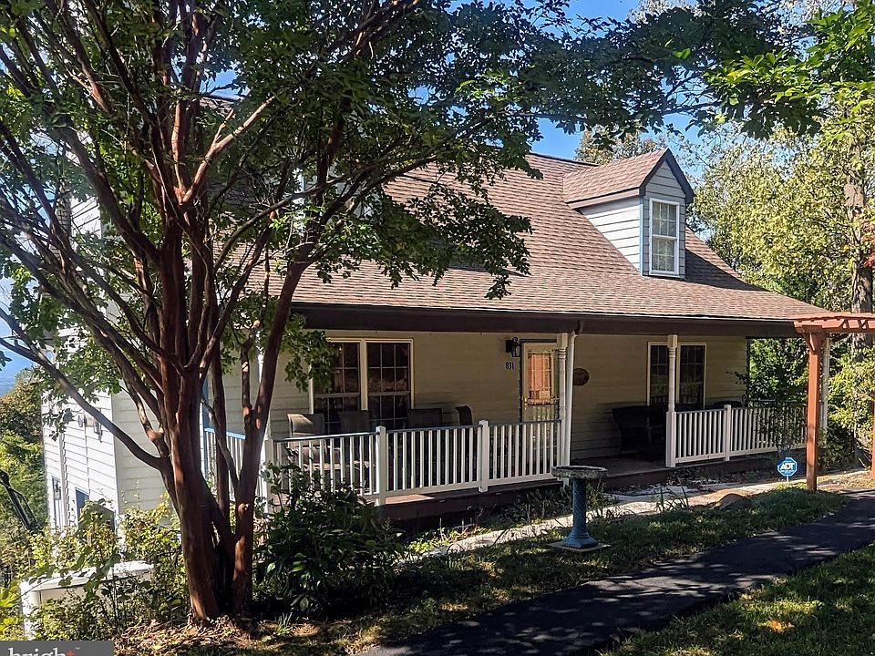2nd image of 831 Bragg Dr