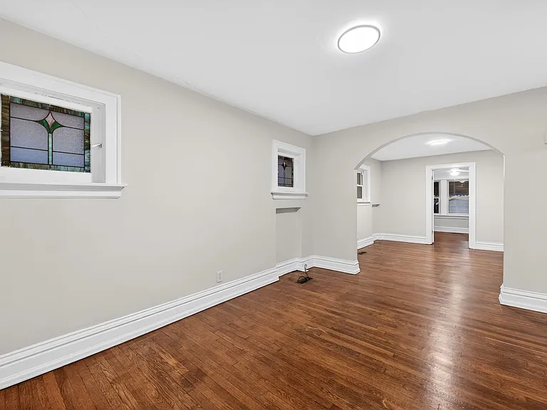 6135 Newport Ave — Photo 2