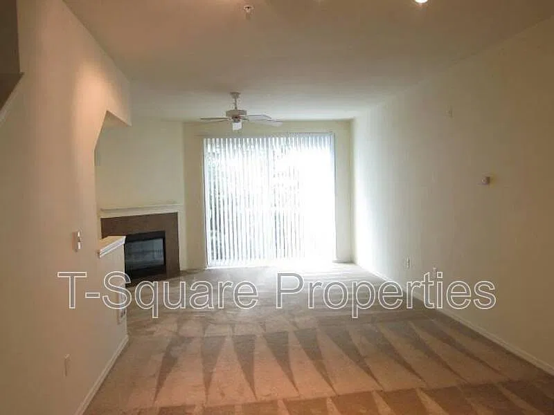 2 bed, 2.0 bath, 1100 sqft, $2,450 — Photo 4