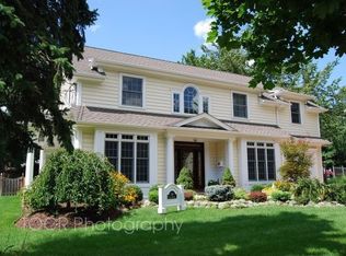 548 Barnett Pl, Ridgewood, NJ 07450