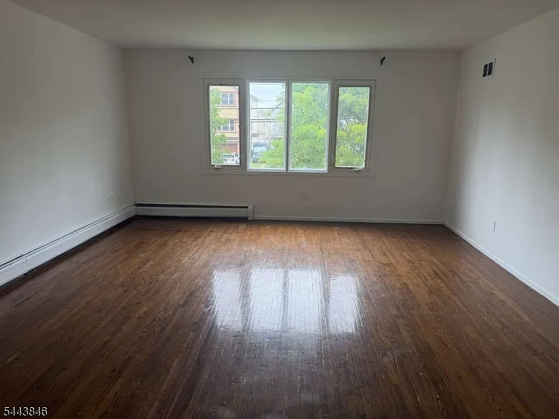 3 bed, 2.0 bath, $2,900 — Photo 3