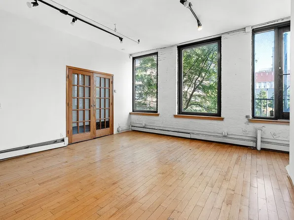 430 E 10th St APT 2A, New York, NY 10009