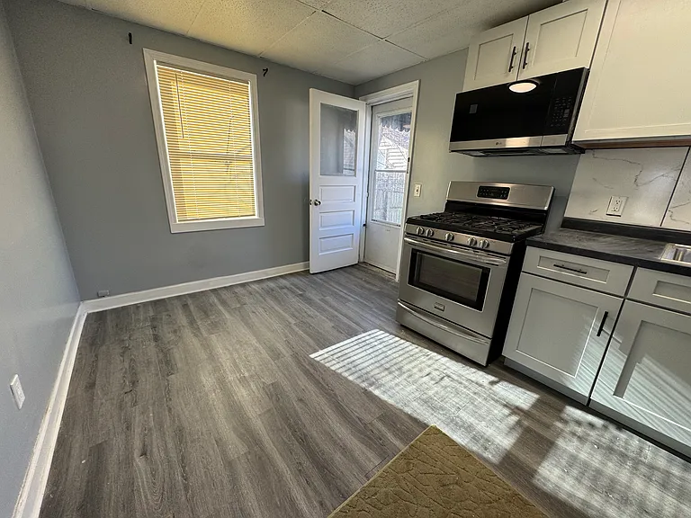 3758 Palm Ave — Photo 3