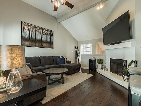 4th image of 2939 Hunters Point Ln