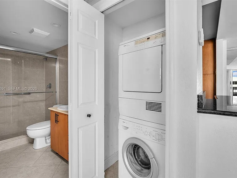 10350 W Bay Harbor Dr #8F — Photo 13