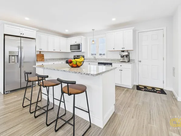 1-11 Lawrence St, Fall River, MA 02721