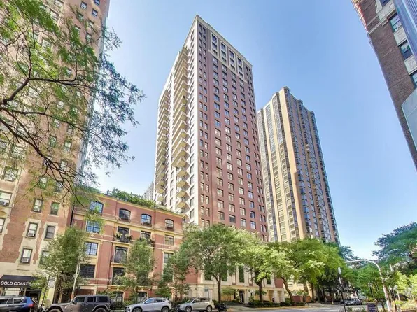 1122 N Dearborn St APT 18I, Chicago, IL 60610