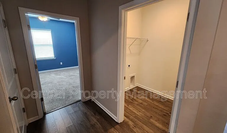 731 Liberty Walk Ln — Photo 10
