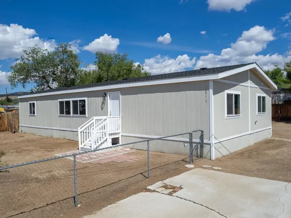 5813 Klondike Dr, Sun Valley, NV 89433