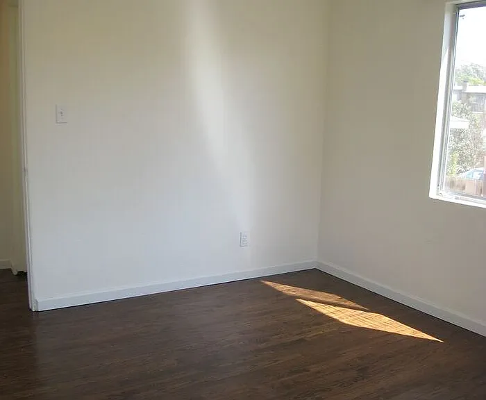 4810 Parks Ave — Photo 12