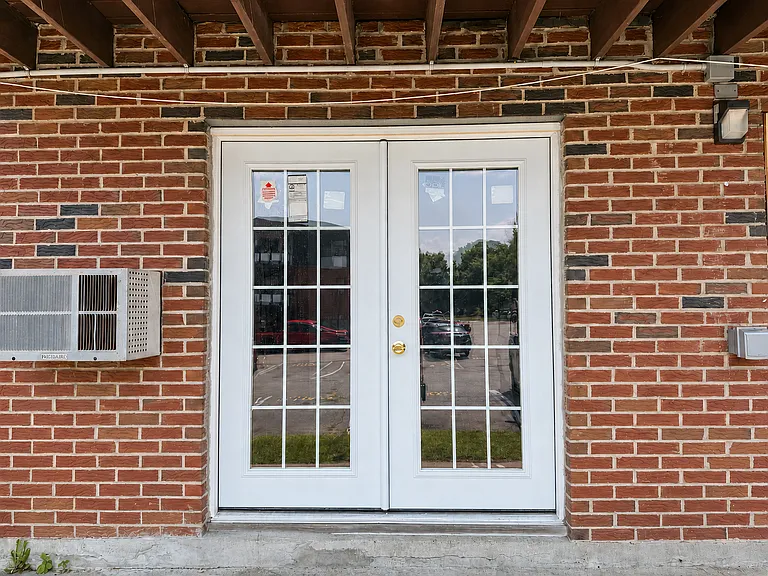101 Hart St #1 — Photo 9