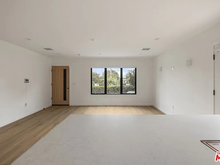 1265 Keniston Ave — Photo 13