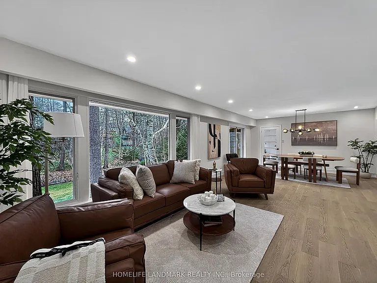 284 Woodland Dr — Photo 3