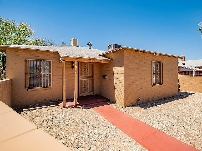 1714 E Grant Rd — Photo 1