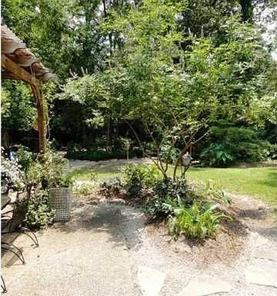 2252 Edinburgh Ave — Photo 1