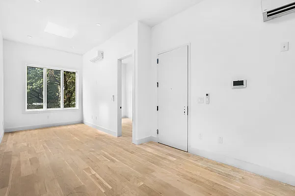 Rented by Compass | media 12