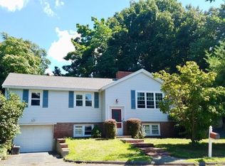 11 Earlene Dr, Saugus, MA 01906