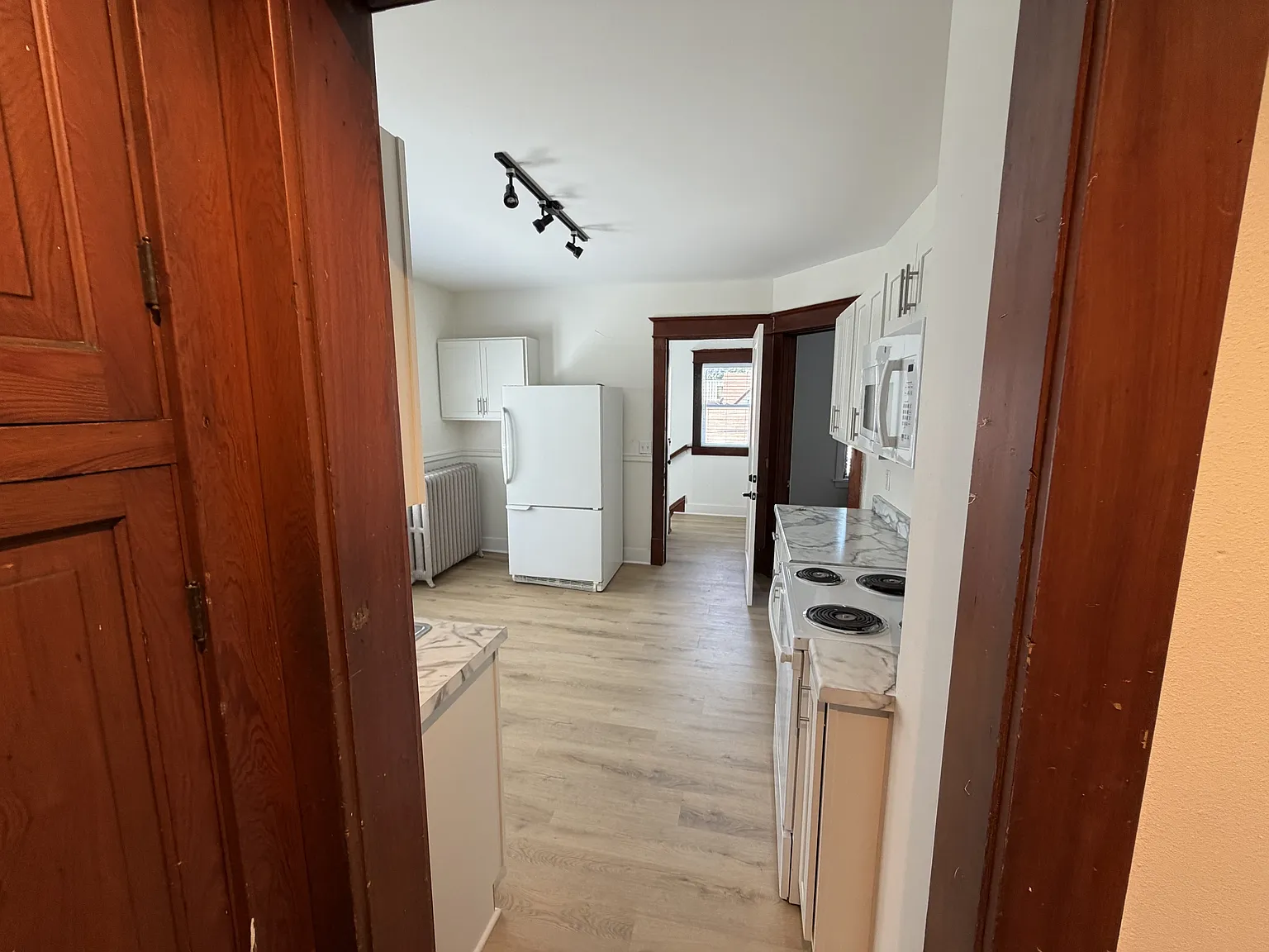 201 W Park Ave — Photo 4