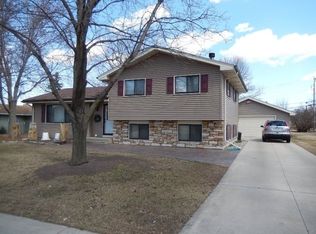 877 Martin Ave, Fond Du Lac, WI 54935