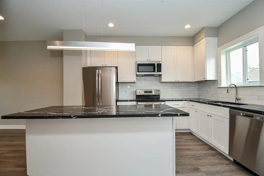 Building Photo - 5262 Ella Blvd #108