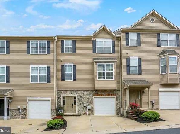 7 Indiana Cir, Lemoyne, PA 17043