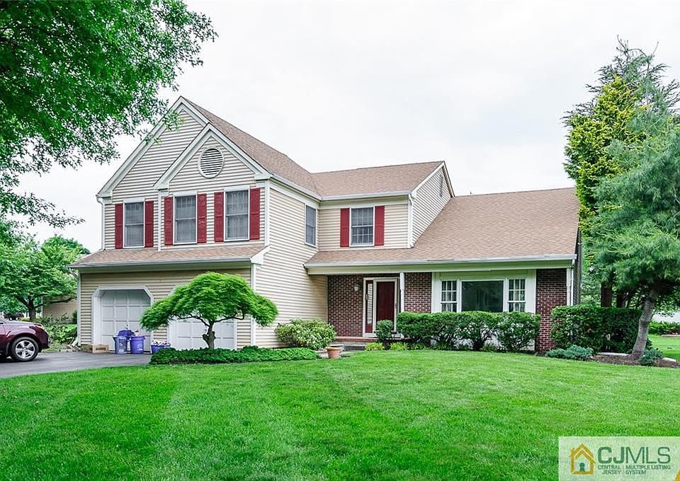 1st image of 88 Bradford Ln