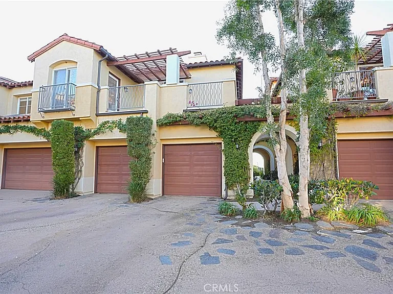 16 Savona Ct — Photo 38